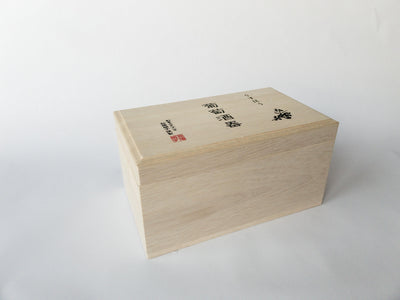 Shotoku Glass Usuhari Bordeaux With Box, closed box