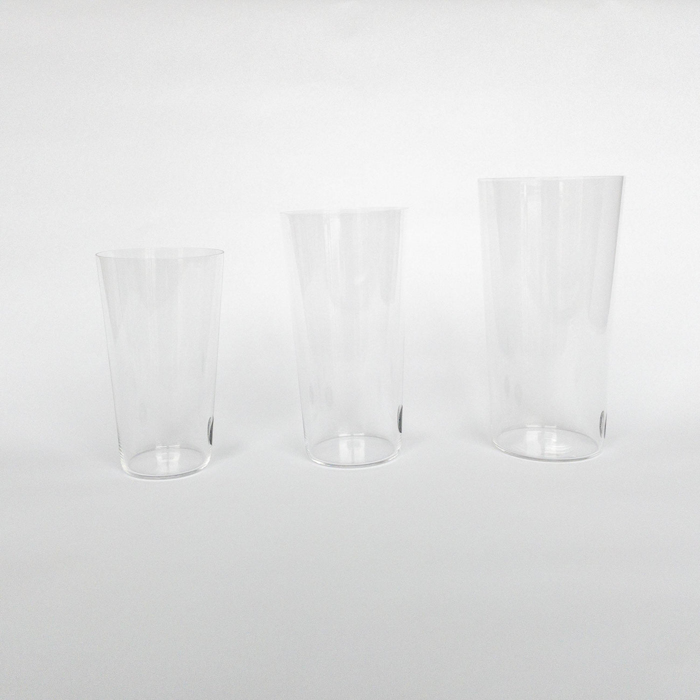 Two Shoktoku Glass Usuhari Tumbler M L LL Size Comparison